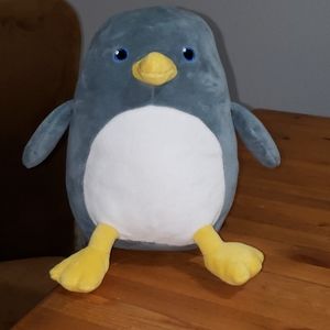 Penguin 10" Plush Grey Kohl's EUC